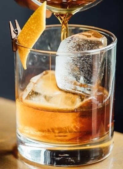 glas whisky ijs